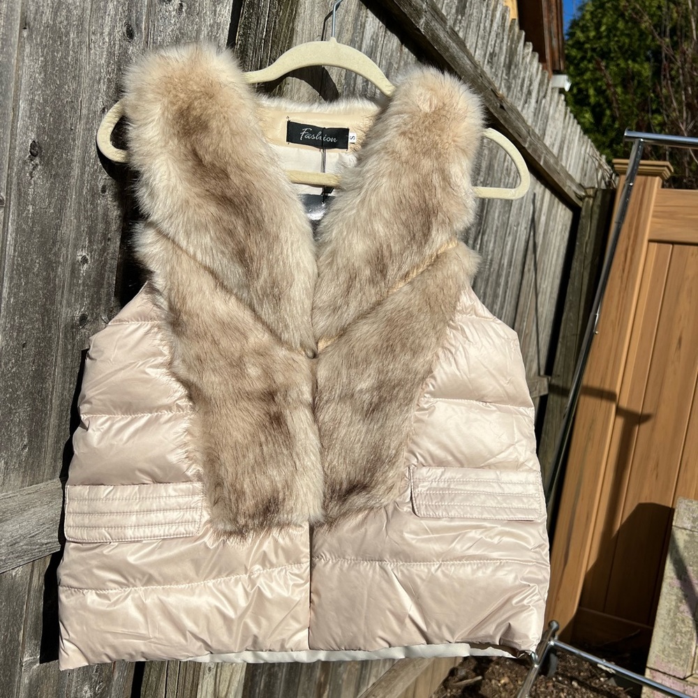 Faux Fur Winter Puffer Ski Vest- Beige - Picture 5 of 6